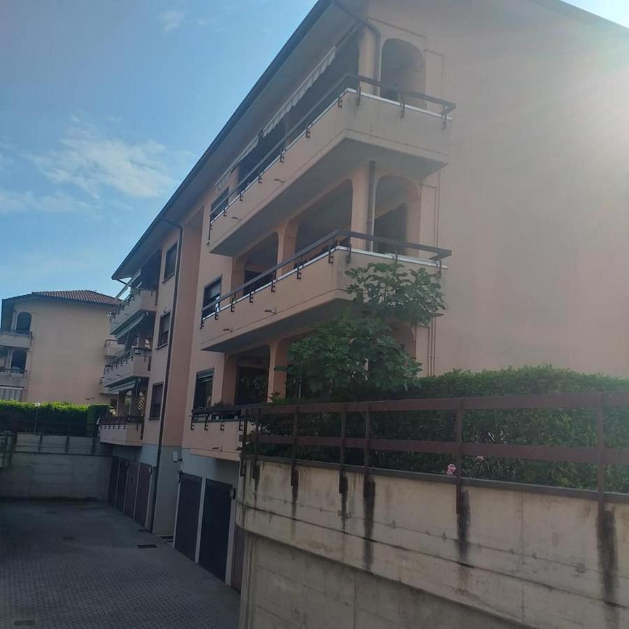 Fiorenza House Luisago ภายนอก รูปภาพ
