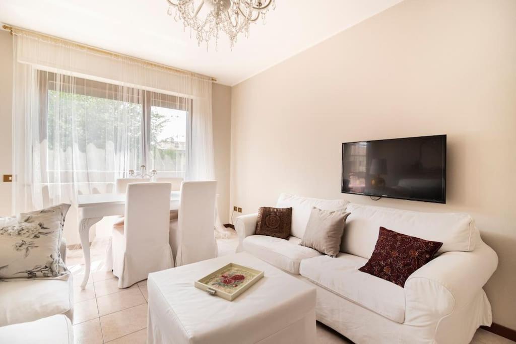Fiorenza House Luisago ภายนอก รูปภาพ