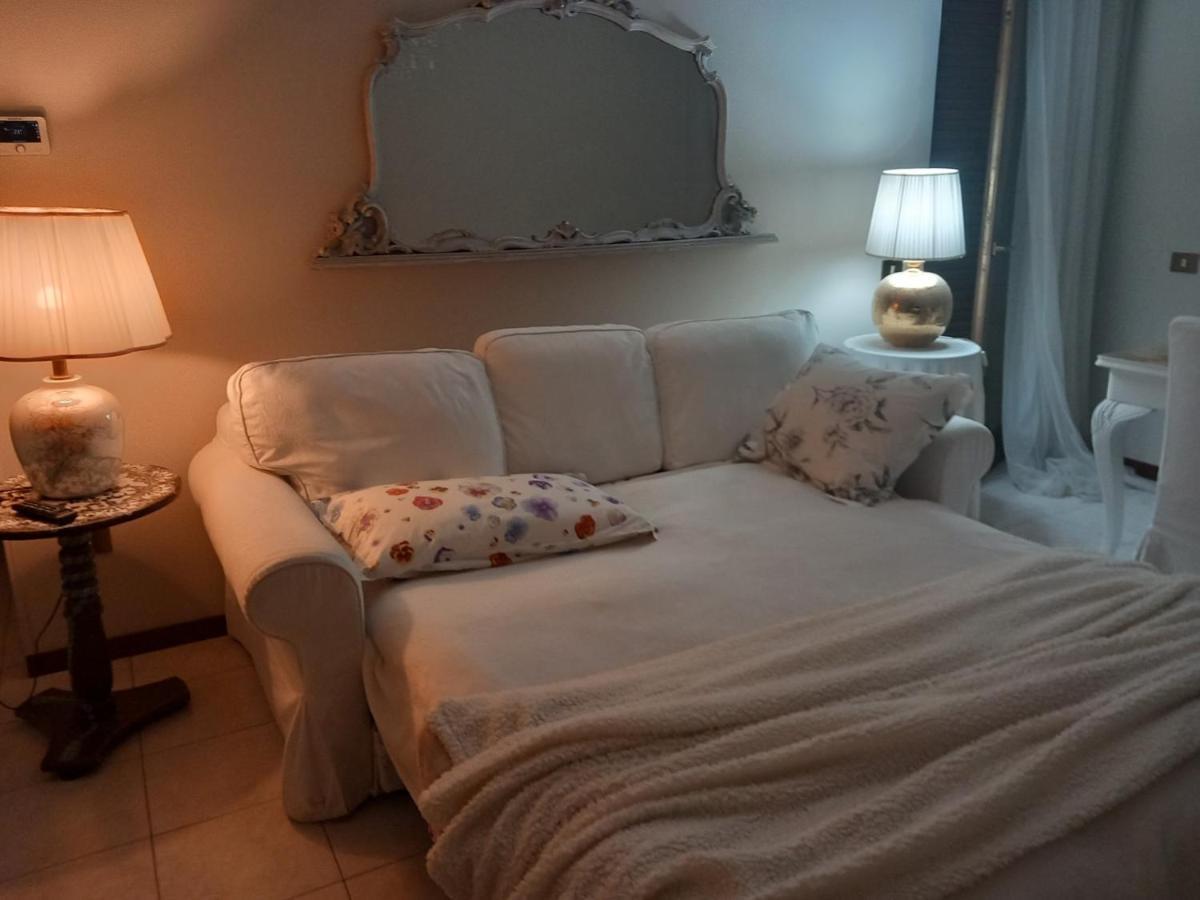 Fiorenza House Luisago ภายนอก รูปภาพ