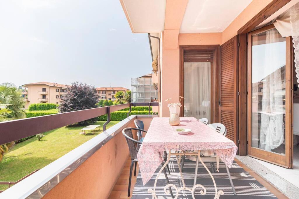 Fiorenza House Luisago ภายนอก รูปภาพ