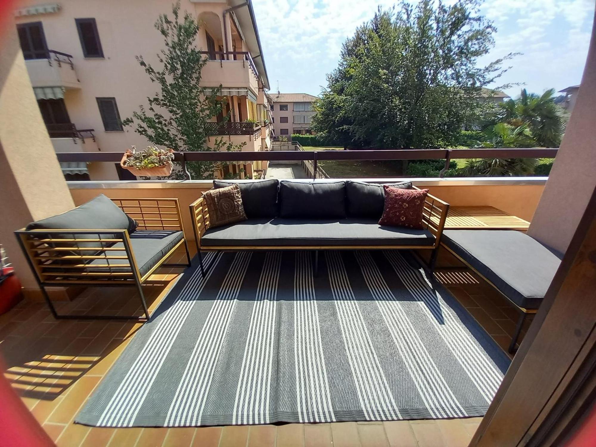 Fiorenza House Luisago ภายนอก รูปภาพ