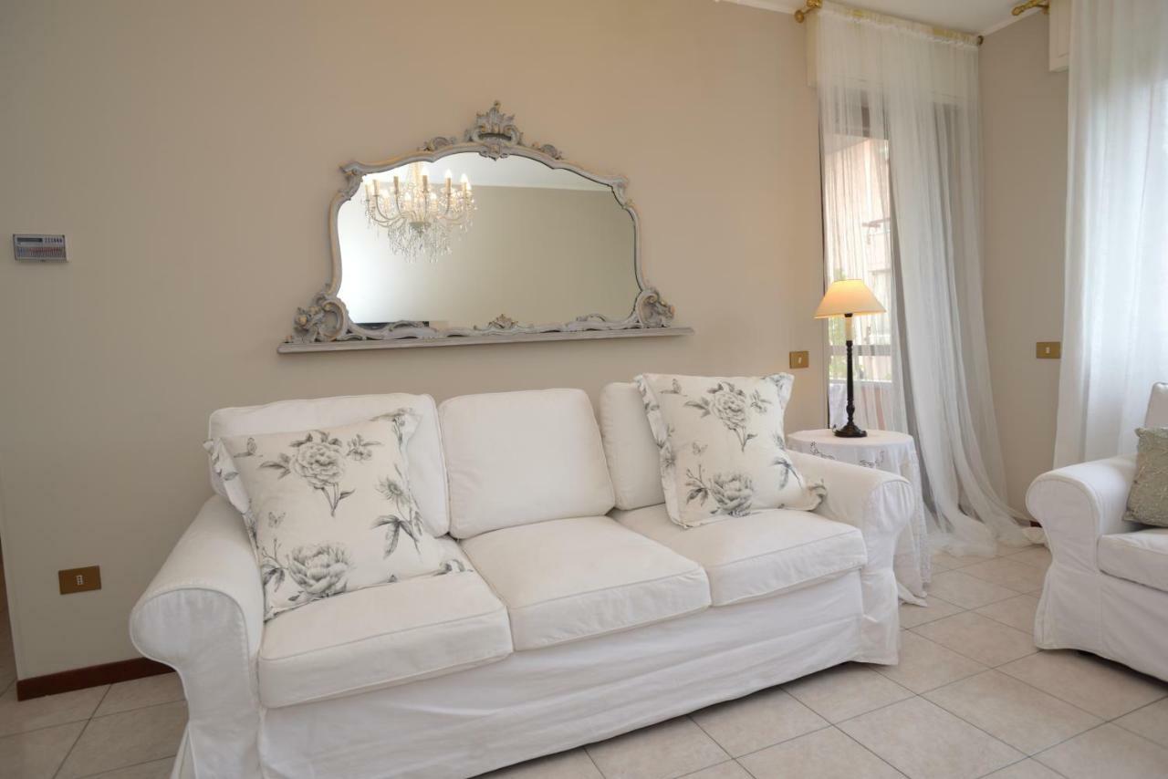 Fiorenza House Luisago ภายนอก รูปภาพ